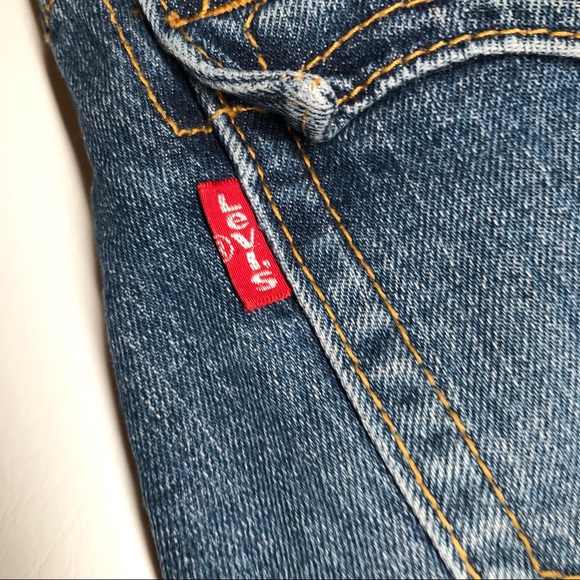 Levis 542 Low Denim Capris - Picture 10 of 12